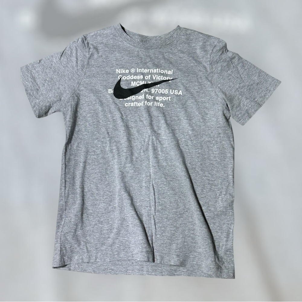 Boy’s Nike *Goddess of Victory* Logo T-Shirt Size‎ XL